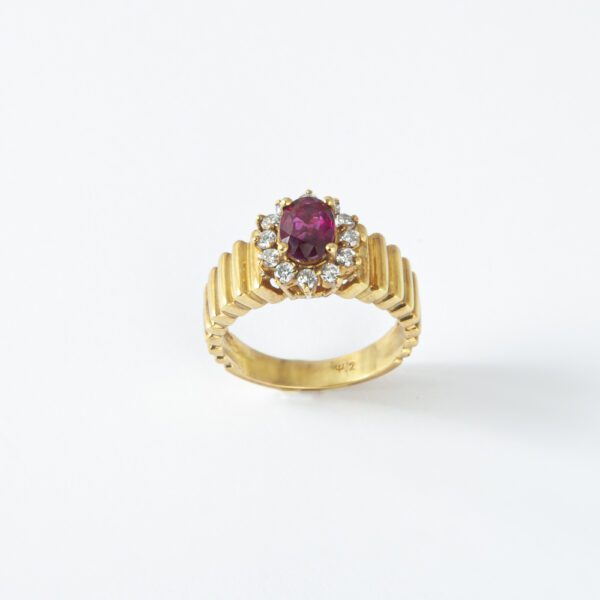 Δαχτυλίδι ροζέτα με ρουμπίνι και διαμάντια